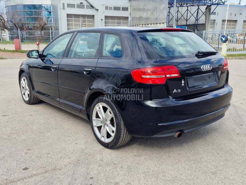 Audi A3 1.2b 4-cilindra