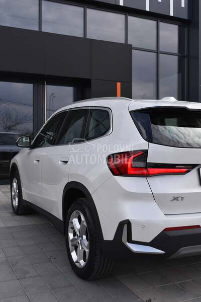 BMW X1 sDrive 18i AT