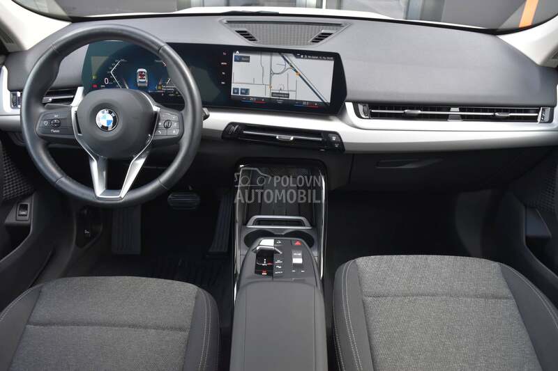 BMW X1 sDrive 18i AT