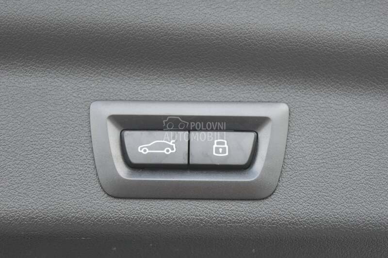 BMW X1 sDrive 18i AT