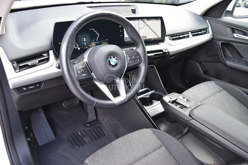 BMW X1 sDrive 18i AT