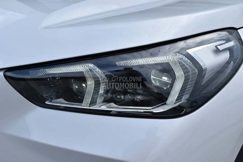 BMW X1 sDrive 18i AT