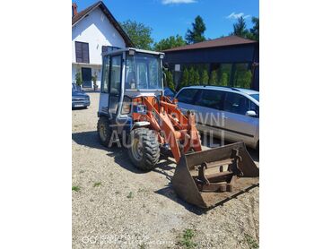 Kubota R410