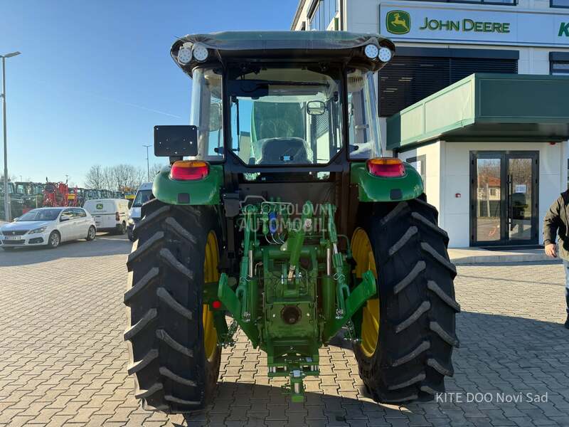 John Deere 6110B