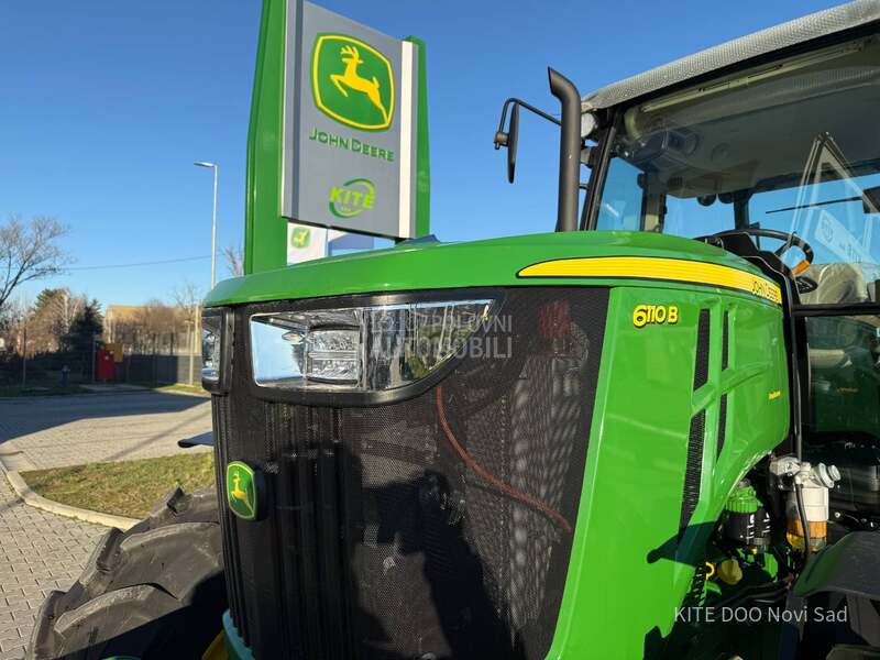 John Deere 6110B