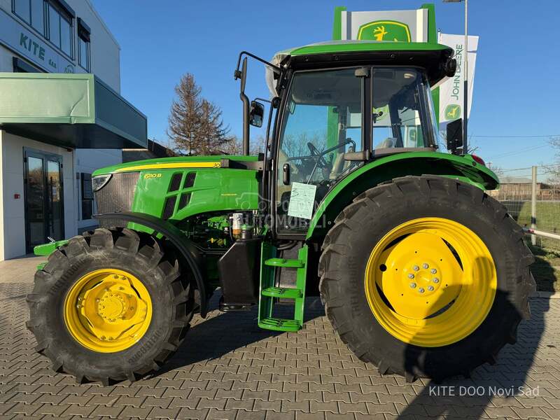 John Deere 6110B