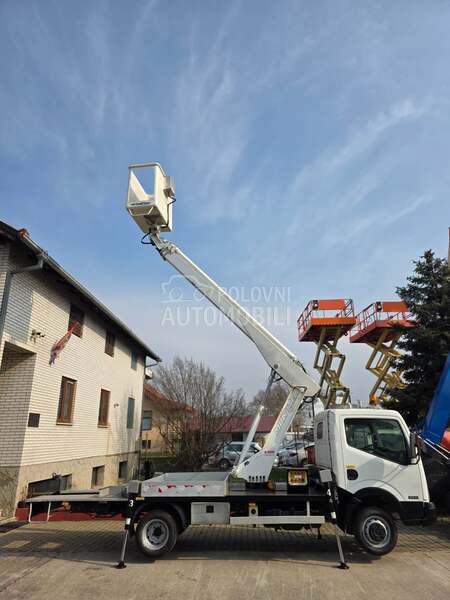 Nissan Multitel 160 ALU