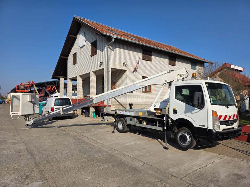 Nissan Multitel 160 ALU