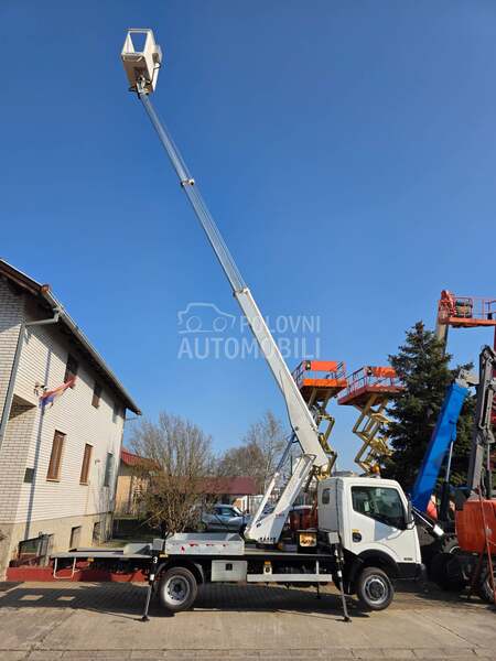 Nissan Multitel 160 ALU