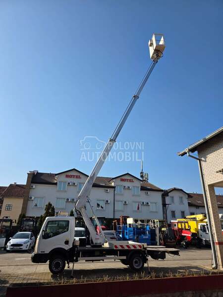 Nissan Multitel 160 ALU