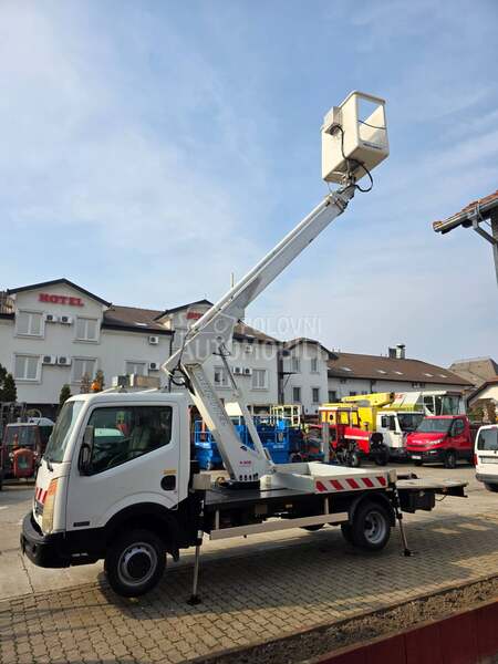 Nissan Multitel 160 ALU