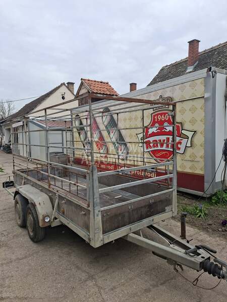 Remontovana Autoprikolica