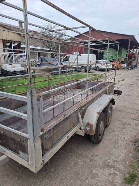 Remontovana Autoprikolica