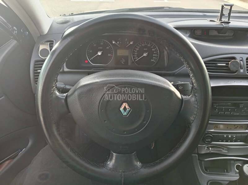 Renault Laguna 