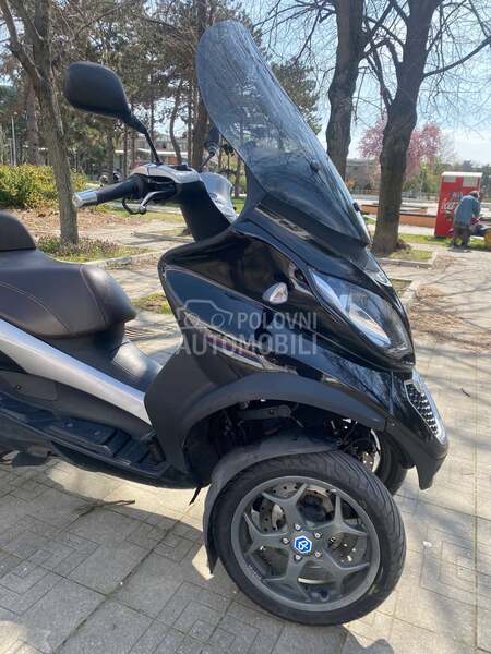 Piaggio MP3