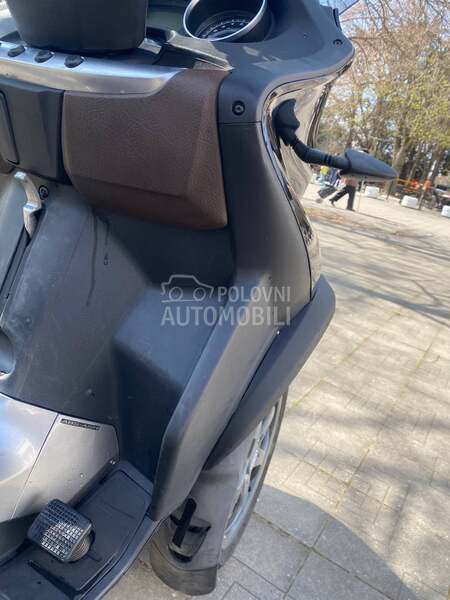 Piaggio MP3