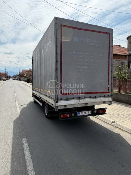 Renault Maxity 130.35