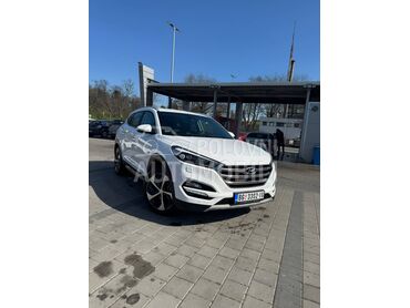 Hyundai Tucson t.e.k. r.e.g .f.u.l