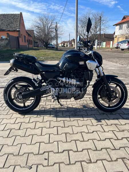 Yamaha MT03