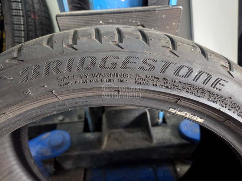Bridgestone 215/40 R17 Letnja