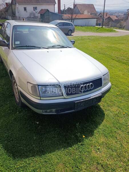 Audi 100 