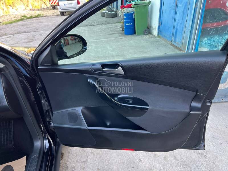 Volkswagen Passat B6 