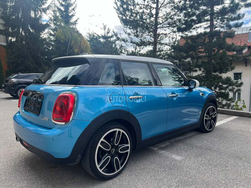 MINI Cooper 
