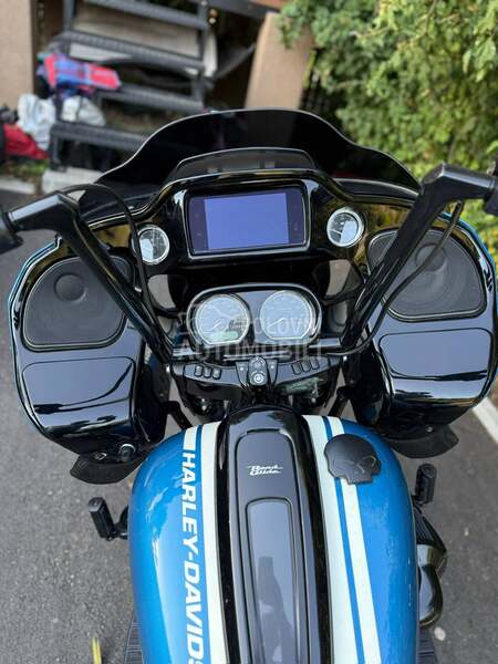 Harley Davidson Road Glide Fast Johnnie