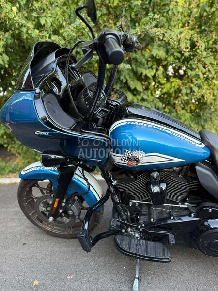 Harley Davidson Road Glide Fast Johnnie