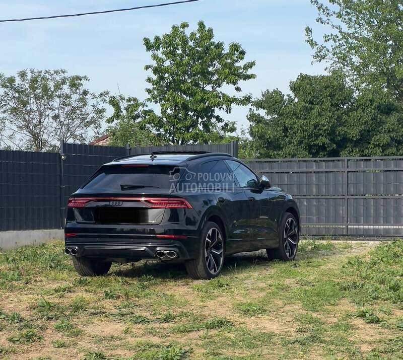 Audi SQ8 