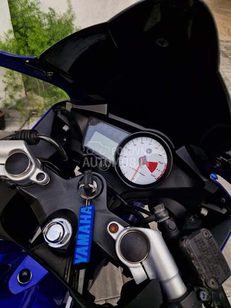 Yamaha yzf r125