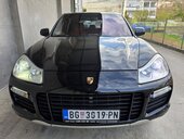 Porsche Cayenne TURBO S 4.8B