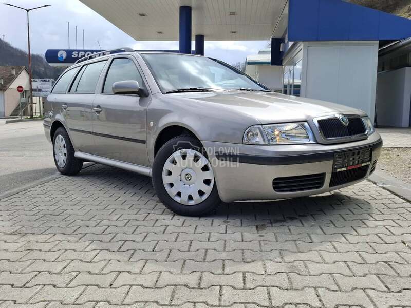 Škoda Octavia R E D A K