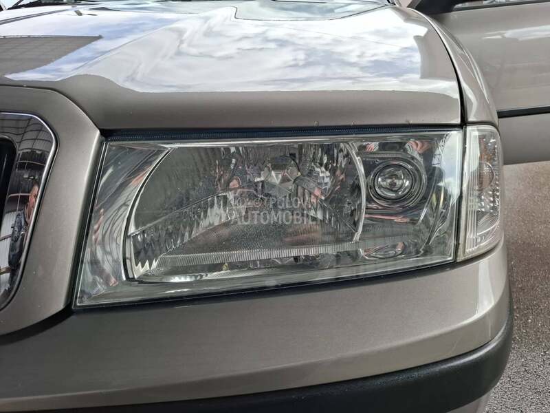 Škoda Octavia R E D A K