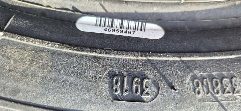 Petlas 215/65 R17 Zimska