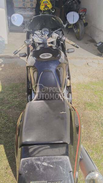 Yamaha FZR