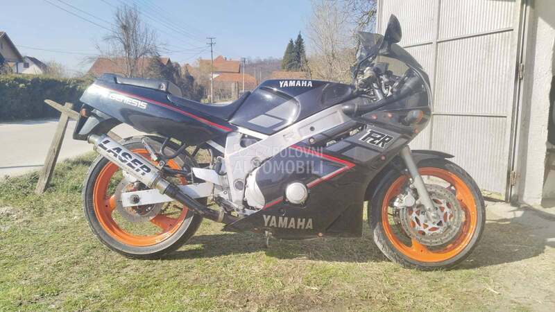 Yamaha FZR