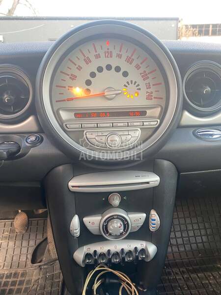 MINI Cooper 1.6