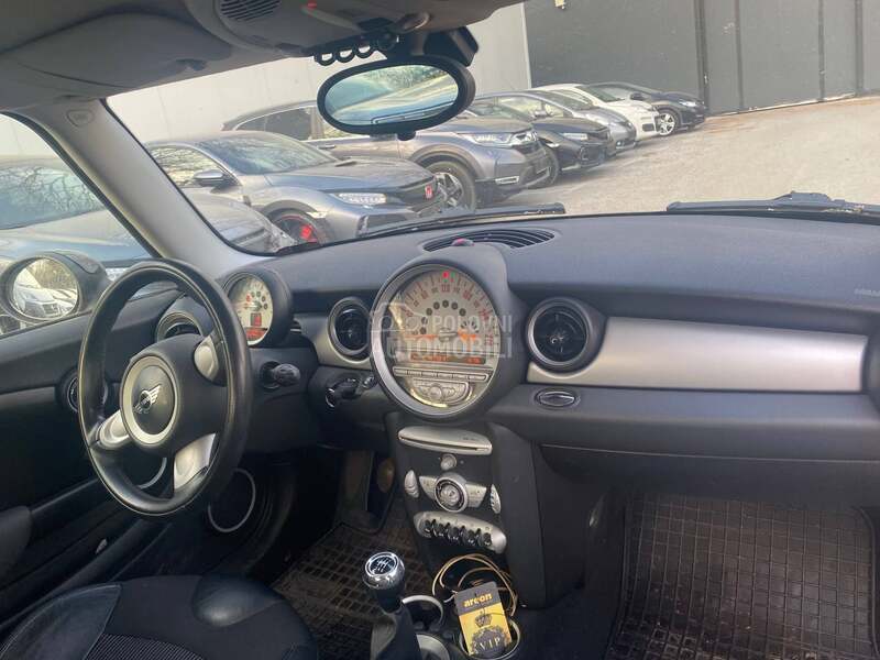 MINI Cooper 1.6