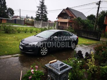 Opel Astra J 1.6 CDTI