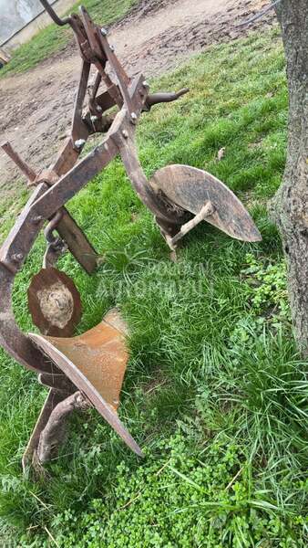 IMT Leskovacki 16 coli