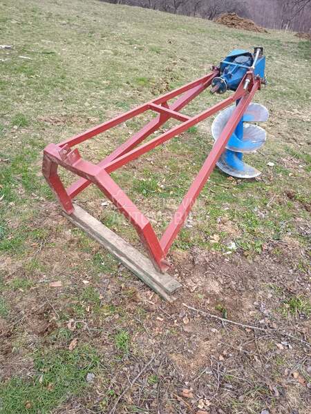  Busac za rupe traktorski