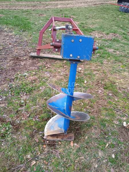  Busac za rupe traktorski