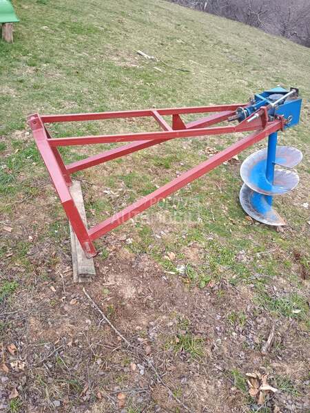  Busac za rupe traktorski