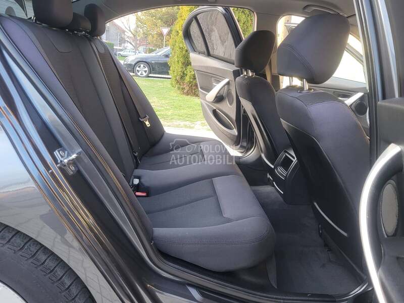 BMW 320 d NAVl