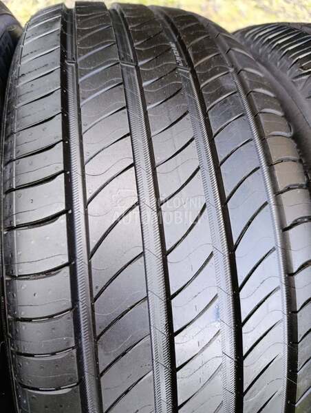 Michelin 215/55 R17 Letnja
