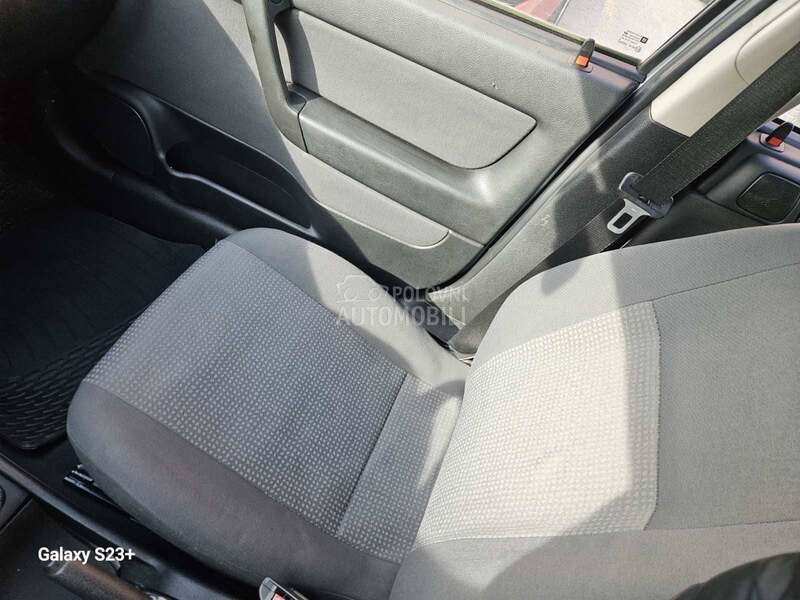 Opel Astra G 1.4b