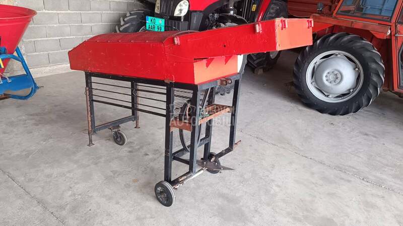 IMT Komusaljka za kukuruz