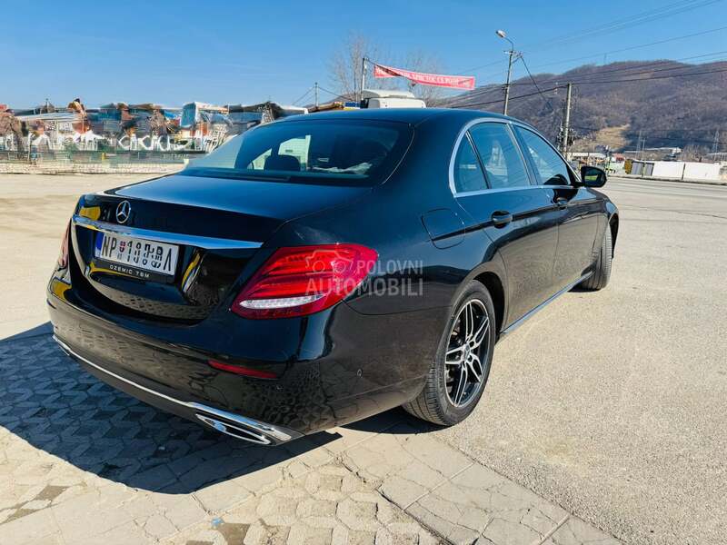 Mercedes Benz E 220 