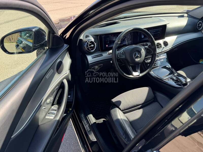 Mercedes Benz E 220 